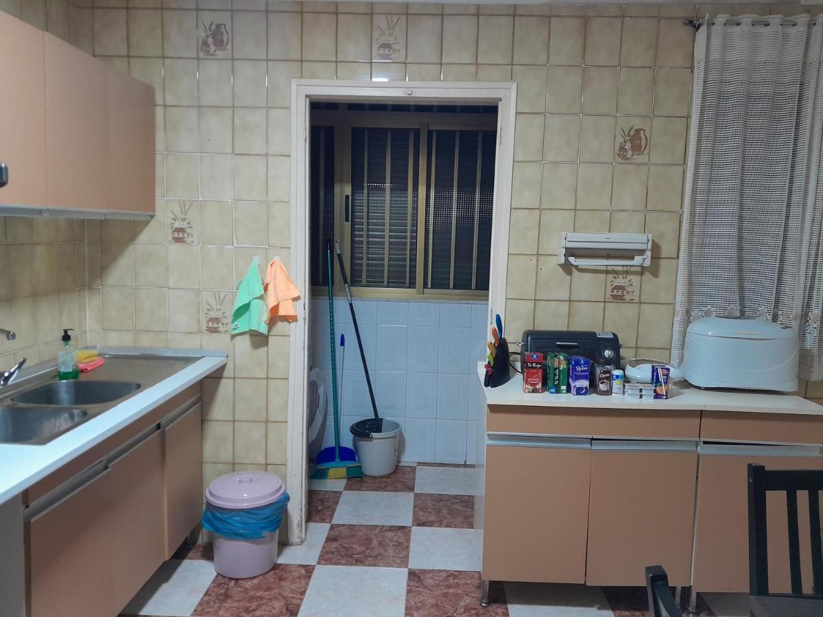 Disfruta De Un Barrio Tranquilo Apartment Alcala de Guadaira Bagian luar foto