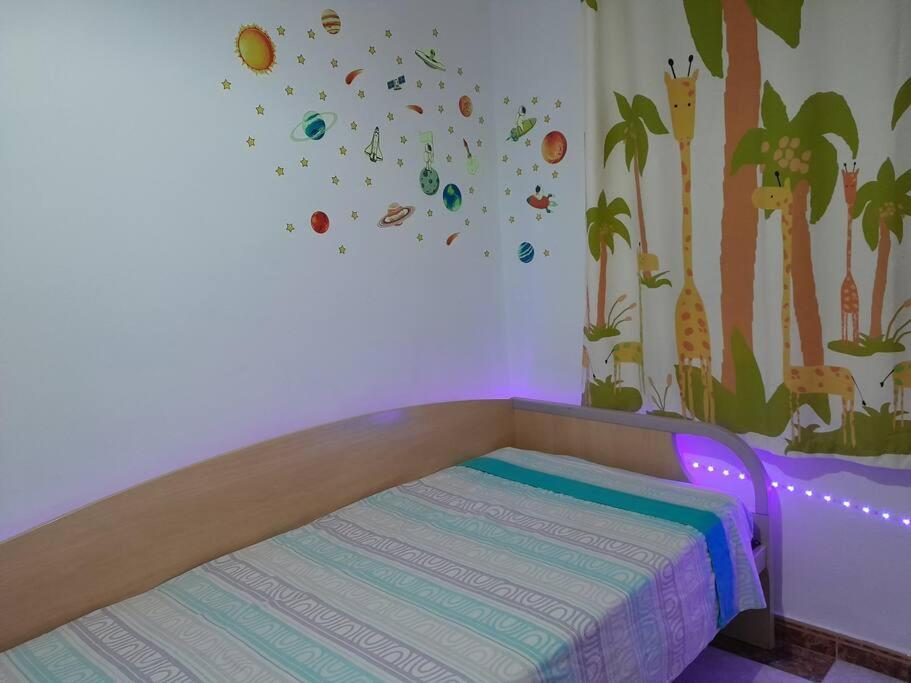 Disfruta De Un Barrio Tranquilo Apartment Alcala de Guadaira Bagian luar foto