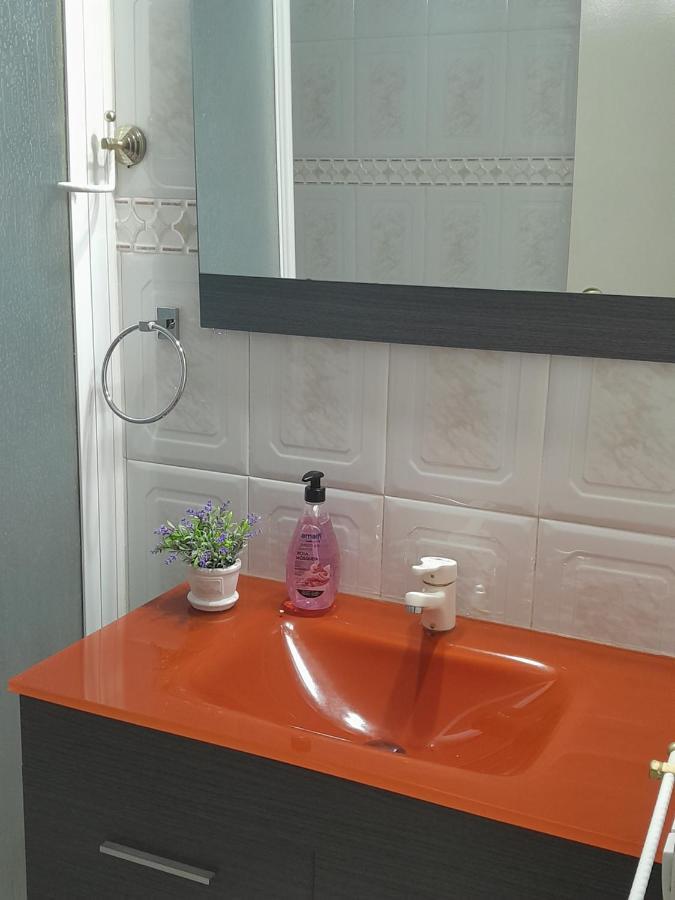 Disfruta De Un Barrio Tranquilo Apartment Alcala de Guadaira Bagian luar foto