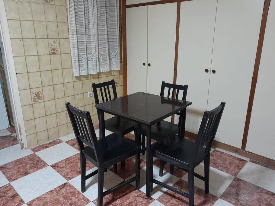 Disfruta De Un Barrio Tranquilo Apartment Alcala de Guadaira Bagian luar foto