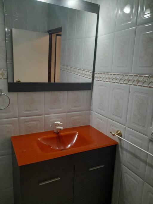 Disfruta De Un Barrio Tranquilo Apartment Alcala de Guadaira Bagian luar foto